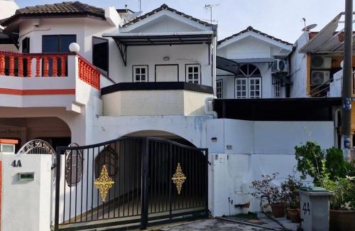 Taman Kota Laksamana House | JONKER Home Walking Distant To Bandaraya