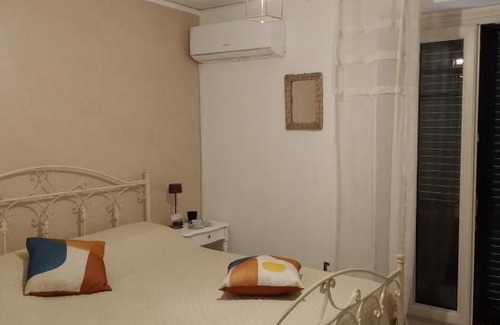 Lustra Bed & Breakfast | JOSEPHINE'S HOUSE ROOMS