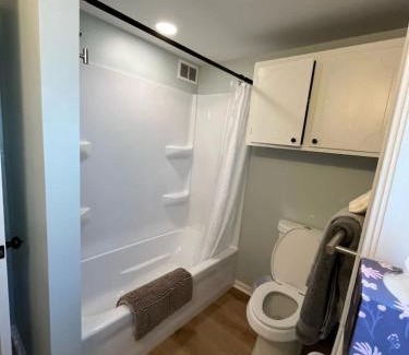 Joslyn Castle Apartment | Joslyn Studio Perfect for 1-2