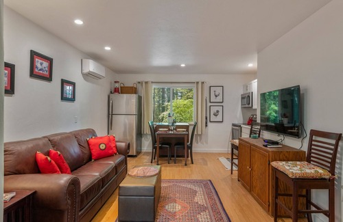 Occidental Cabin | Joy Cottage ~ Monthly Stays Available at this Peaceful Retreat in Occidental