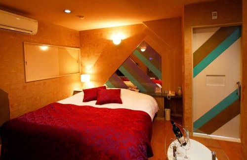 Taku Hotel | JOY GARDEN