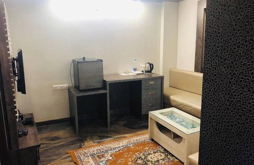 Bommasandra Hotel | Joy Lux Stay