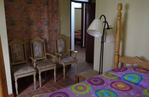 Munyonyo House | JOY ON THE LAKE GUEST HOUSE