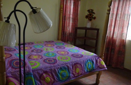Munyonyo House | JOY ON THE LAKE GUEST HOUSE