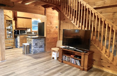 Piper Gap Cabin | Joy Ranch Cabin in the Blue Ridge Mountains 2600sqft