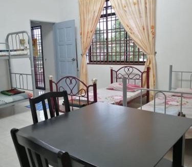 Muar House | JOYFIN homestay roomstay muar