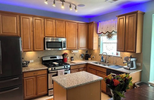 Kyle House | ~ Joyful 3 Bed Retreat - Pool, Music, Games & Fun!