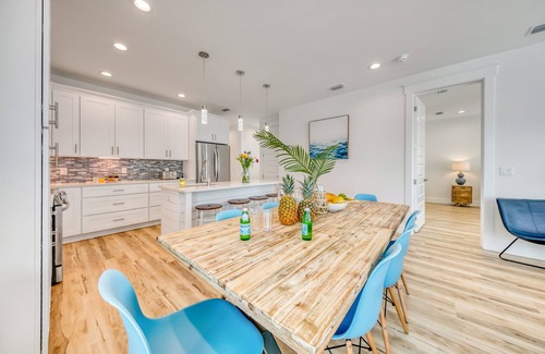 Bid-a-wee Beach House | Joyful Sound by AvantStay | Walk to the Beach
