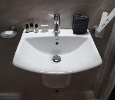 Cherrapunji Hotel | Joyous Rooms