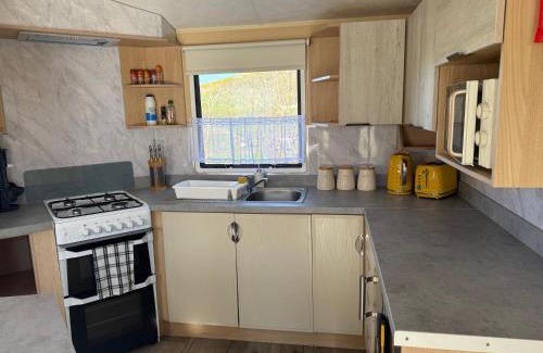 Girvan Apartment | JS Holidays The Westmorland Lagganhouse