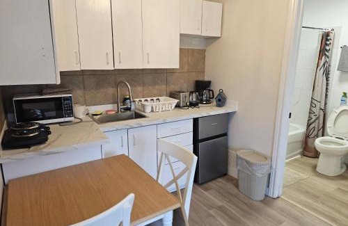 Vanier North Apartment | JstLikeHome - Old Ottawa Suite & Guesthouse