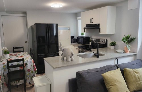 Vanier Apartment | JstLikeHome - Serenity Suites