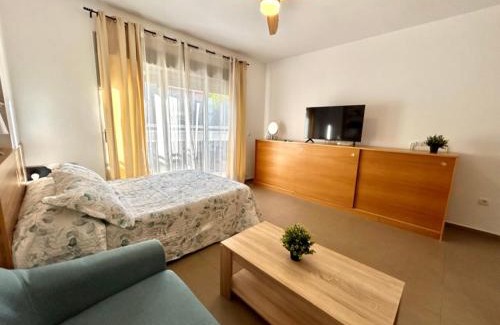 Santiago y Zaraiche Apartment | Juan Carlos I - Más que apartamentos