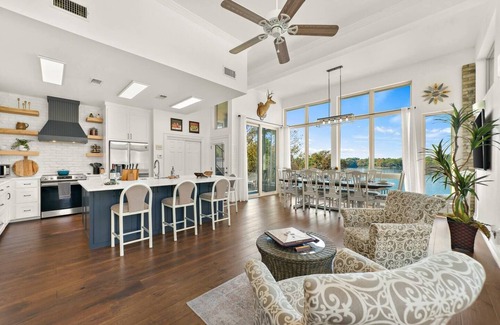 Dogwood House | Jubenvilla at the Lake-5BD & 6BA