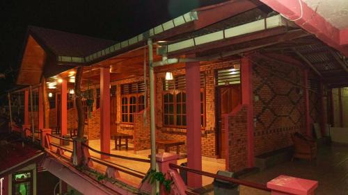 Tuk Tuk Hotel | Judita Cottages