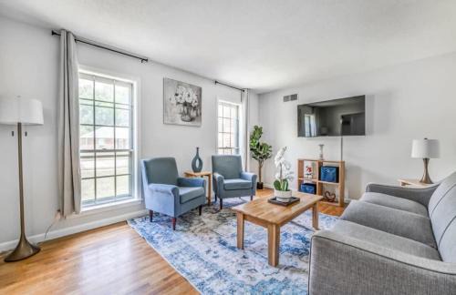 Parkway Village House | Judy Lynn Collective