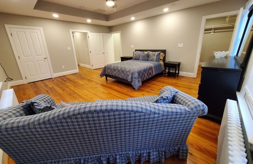 Germantown House | Juju's Master bedroom suite in a Villa