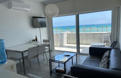 Oroklini Apartment | Julie's beach house