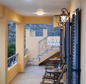 Vlychadia Apartment | Julie's SeaView Apartment