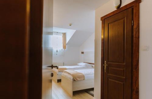 Miercurea-Ciuc House | Juliu's Panzio Csikszereda