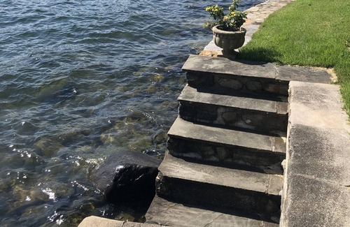 Brookfield House | July 15-22 2023 Now Available!! Candlewood Lakefront All to Yourself!