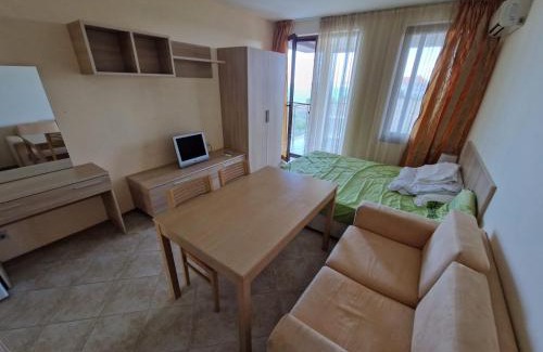 Kavarna Apartment | July Morning A35