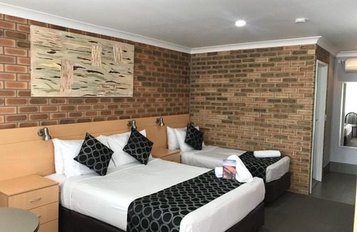 Tenterfield Hotel | Jumbuck Motor Inn