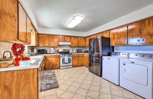 Howard House | Junction City Home Large Yard and Deck!