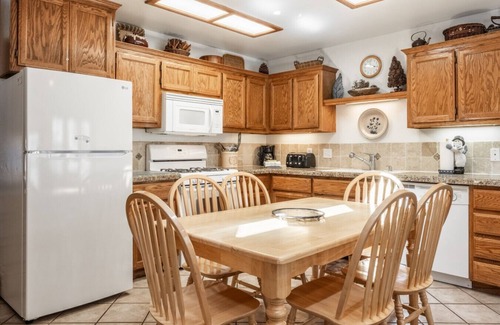 June Lake Condo | June Lake Aspen Meadows 11 Spacious and Quiet