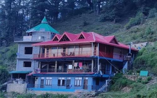 Junga House | Junga Retreat and Tree House by StayApart