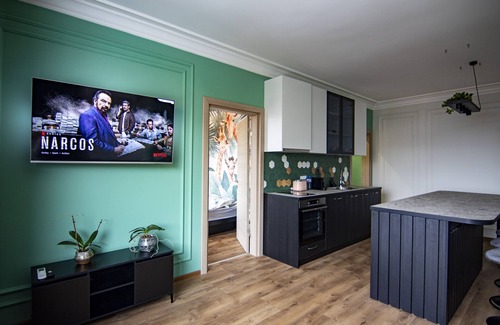 Sofia City Center Apartment | Jungle apartment in the center + Free Parking
