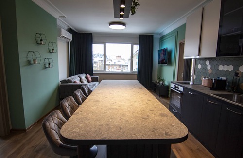 Sofia City Center Apartment | Jungle apartment in the center + Free Parking