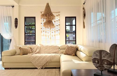 Kamala Villa | Jungle style villa 3br