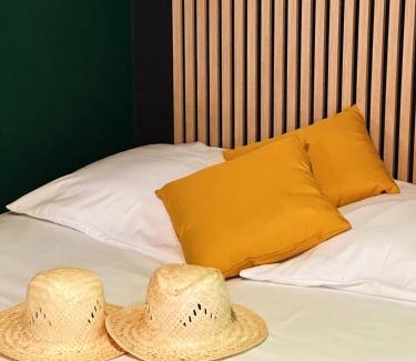 Lunel Apartment | Jungle Suite ,Terrasse, Wi-Fi & Parking PV