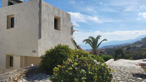 Piskopiano House | Junior Villa for up to 10 vacationers full view