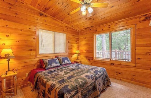 Ely Cabin | Juniper 2 Bedrooms, 3 beds