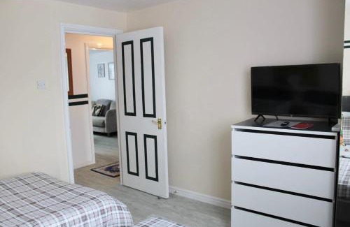 Chadwell Apartment | Juniper Apartment - 2 Bedrooms