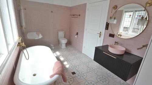 Cessnock House | Juniper Corner-Hunter Valley-A Step back in time!-7 mins to Vineyards