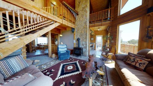 Blanding House | Juniper Ridge 5 BR Family Cabin