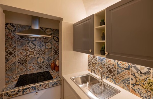 Mattinata Apartment | Junno Palace - Mono 3