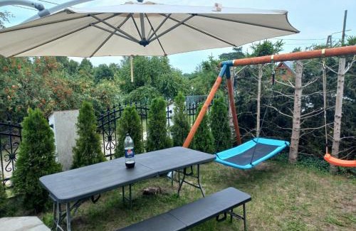 Junoszyno House | JUNONA dom 10 -15 os z ogrodem, obok Stegna i Jantar, morze bez tłumów
