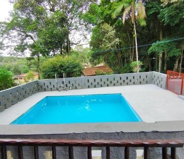 Juquitiba Ski Chalet | Juquitiba Chácara Recanto dos Magos Chalé Piscina Fogão a Lenha Churrasqueira