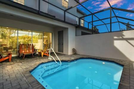 Davenport House | Jurassic Park & Mermaid Home with Private Pool