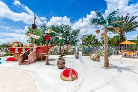 Davenport House | Jurassic Park & Mermaid Home with Private Pool
