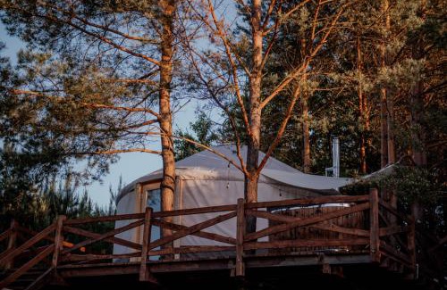 Krasnobrod Other | Jurty z widokiem, prywatna balia- DZIKOLAS GLAMPING