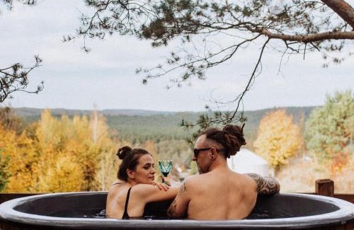 Krasnobrod Other | Jurty z widokiem, prywatna balia- DZIKOLAS GLAMPING