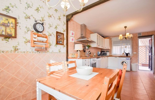 Cenes de la Vega House | Just 10 minutes from the Alhambra and 25 minutes from Sierra Nevada