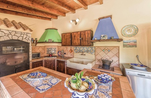 Porto Palo House | Just a few hundred meters from the beach and about 7 km from Menfi awaits you this pretty, neatly fu