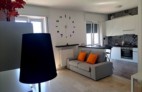 Lipomo Apartment | Just a few minutes from the city (Beyond Como)