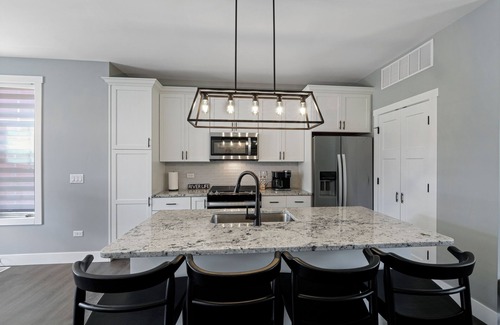 Ottawa House | Just a Little Longer 2 bed 2 bath
